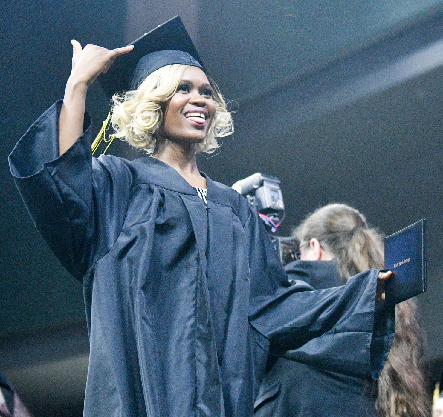 051719-mda-nws-BHCgrad-014a.jpg